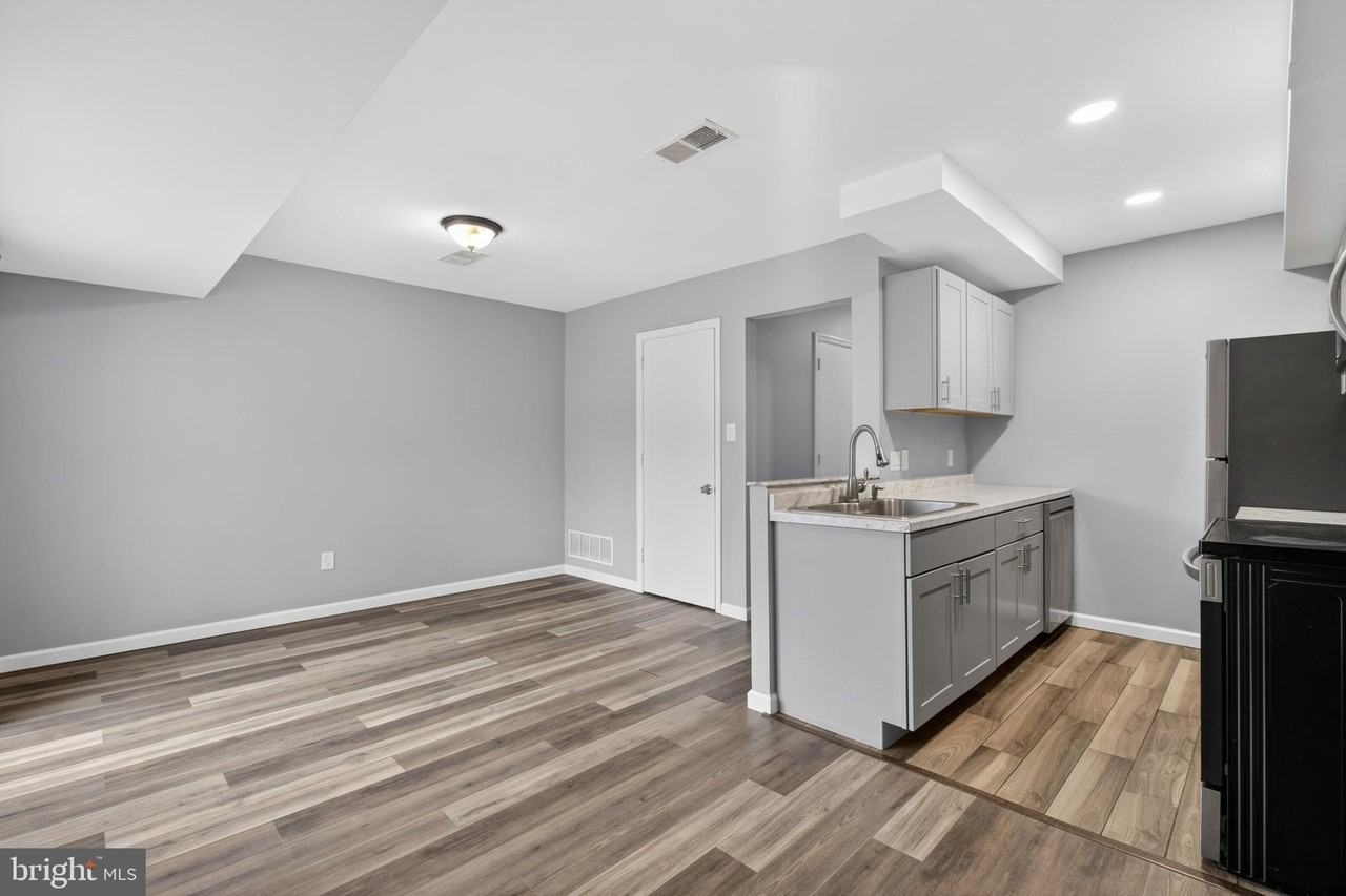 46 Village Dr - Photo 7 of 19
