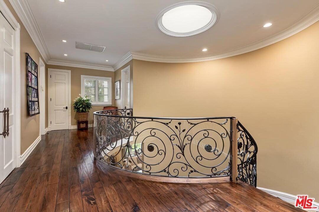 9355 Kirkside Rd - Photo 2 of 8