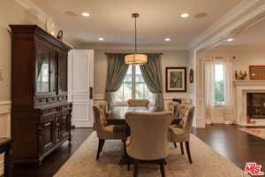 featured image of 3217 Greenfield Ave
