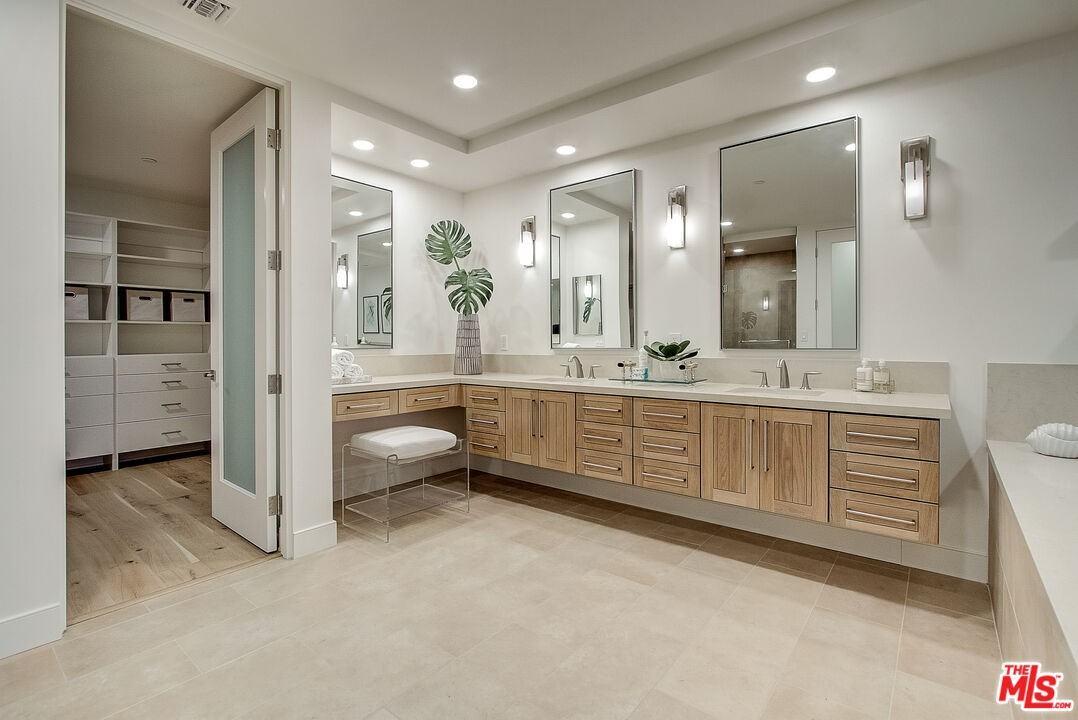 17325 Castellammare Dr #503 - Photo 3 of 8
