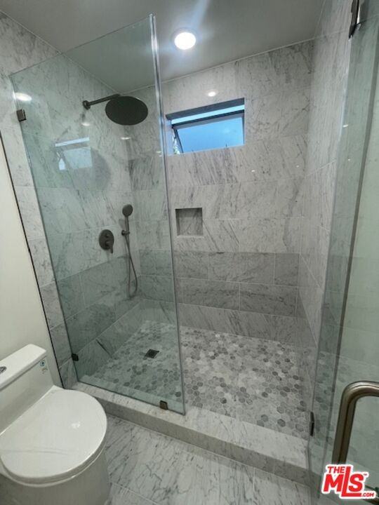 245 Windward Ave - Photo 5 of 8