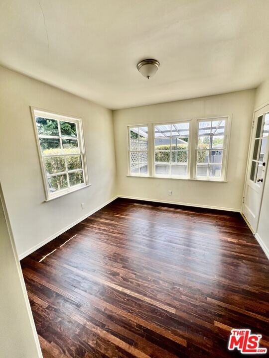 8345 Loyola Blvd - Photo 7 of 8