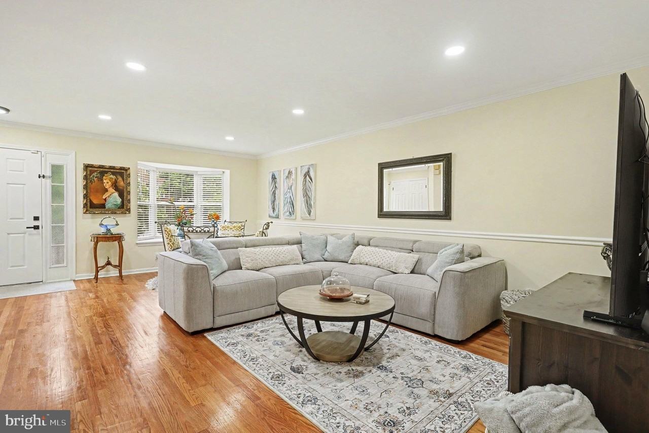 20 Culmore Ct - Photo 3 of 39