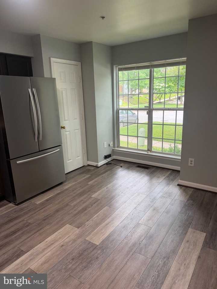 10875 SHERWOOD Road - Photo 6 of 29