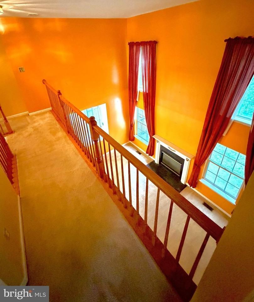 8301 Kingsbench Ct - Photo 5 of 15