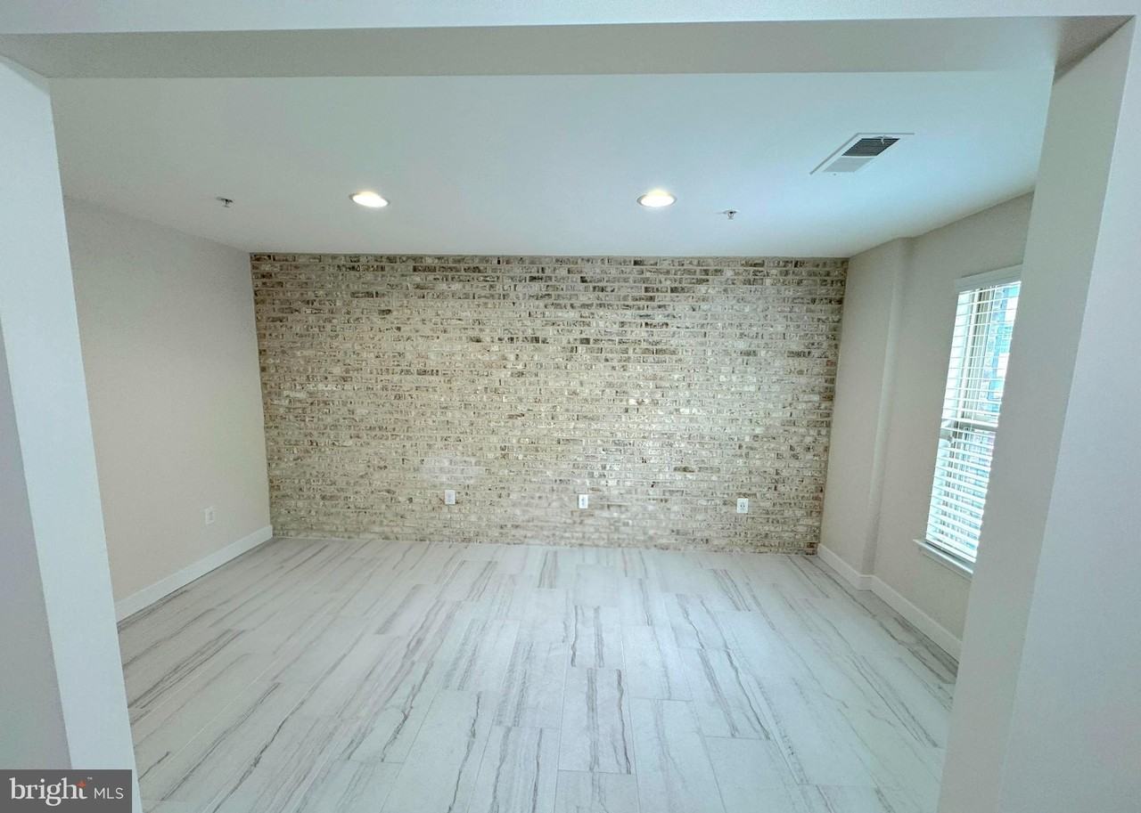9160 Landon House Ln - Photo 4 of 47