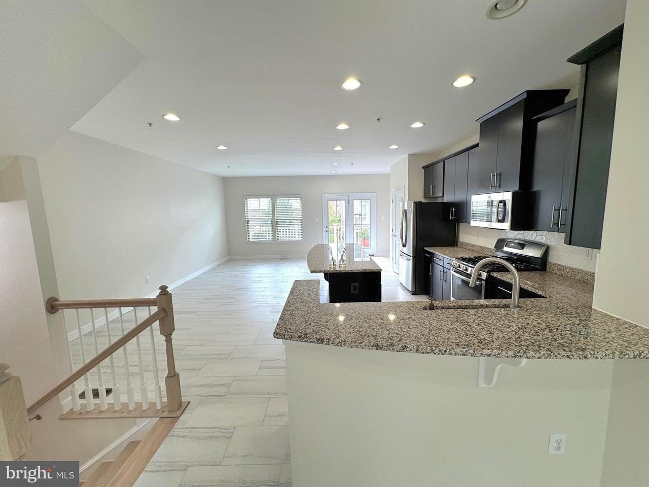 9160 Landon House Ln - Photo 7 of 47