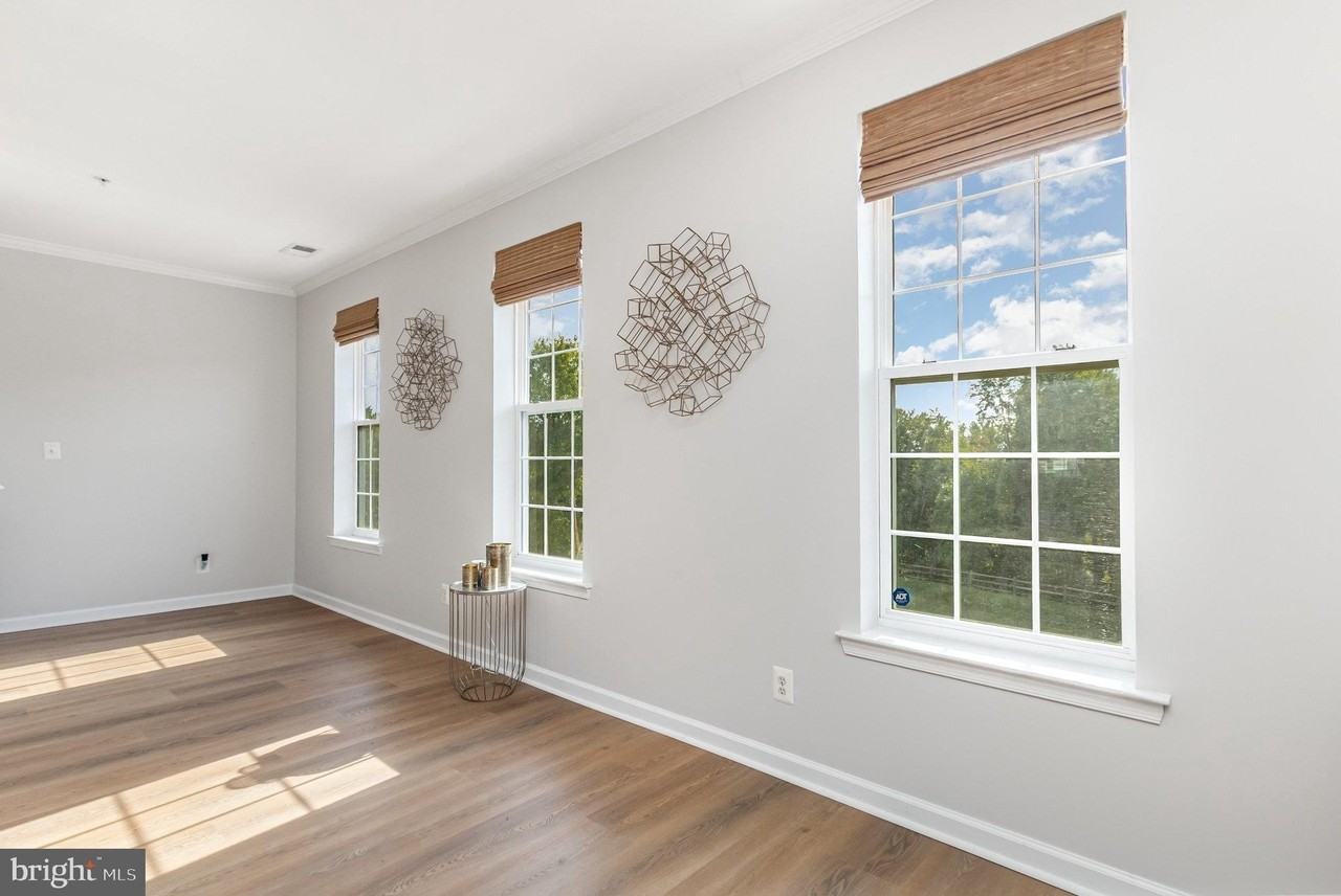 1650 Mohegan Dr #H - Photo 5 of 40