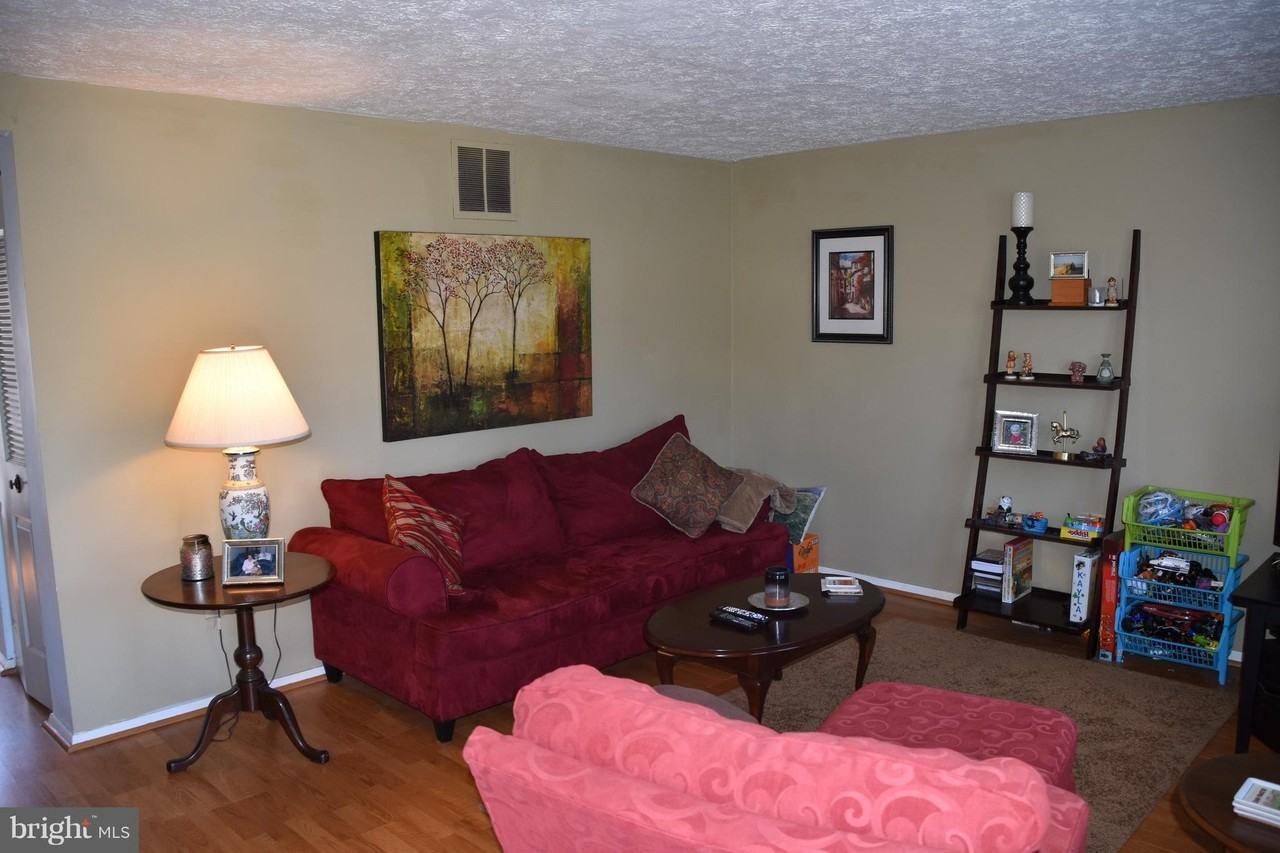 7708 Fawn Ct - Photo 4 of 23
