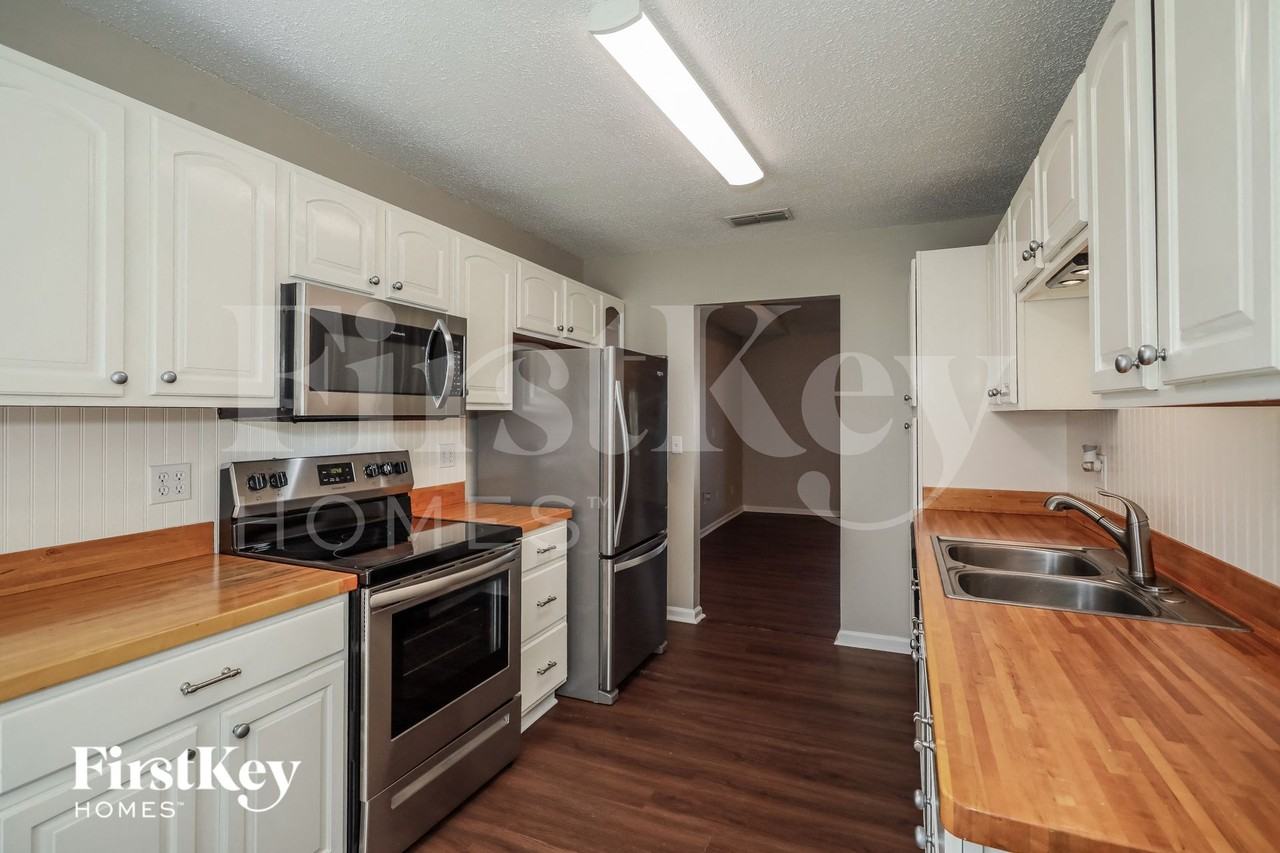 11577 Twin Oaks Trl - Photo 7 of 15