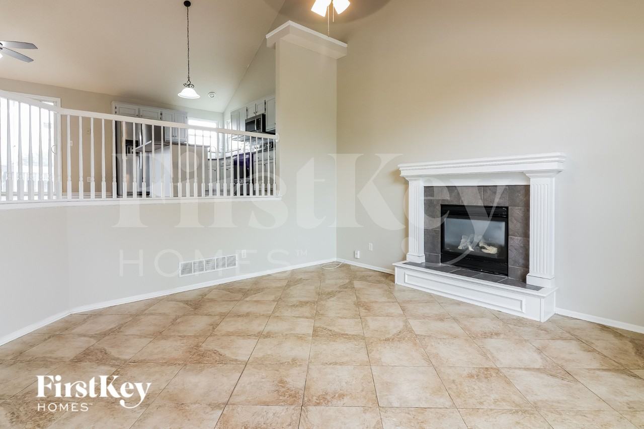208 High Point Ln - Photo 2 of 16