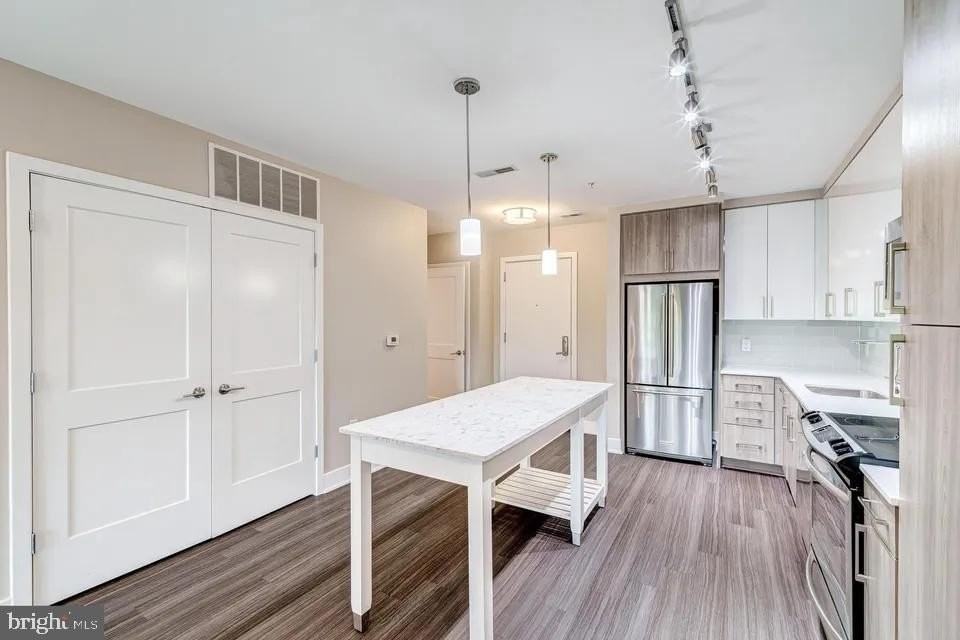 145 Riverhaven Dr #023 - Photo 7 of 50