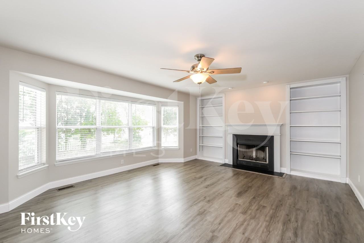 106 Stewart Springs Dr - Photo 4 of 16