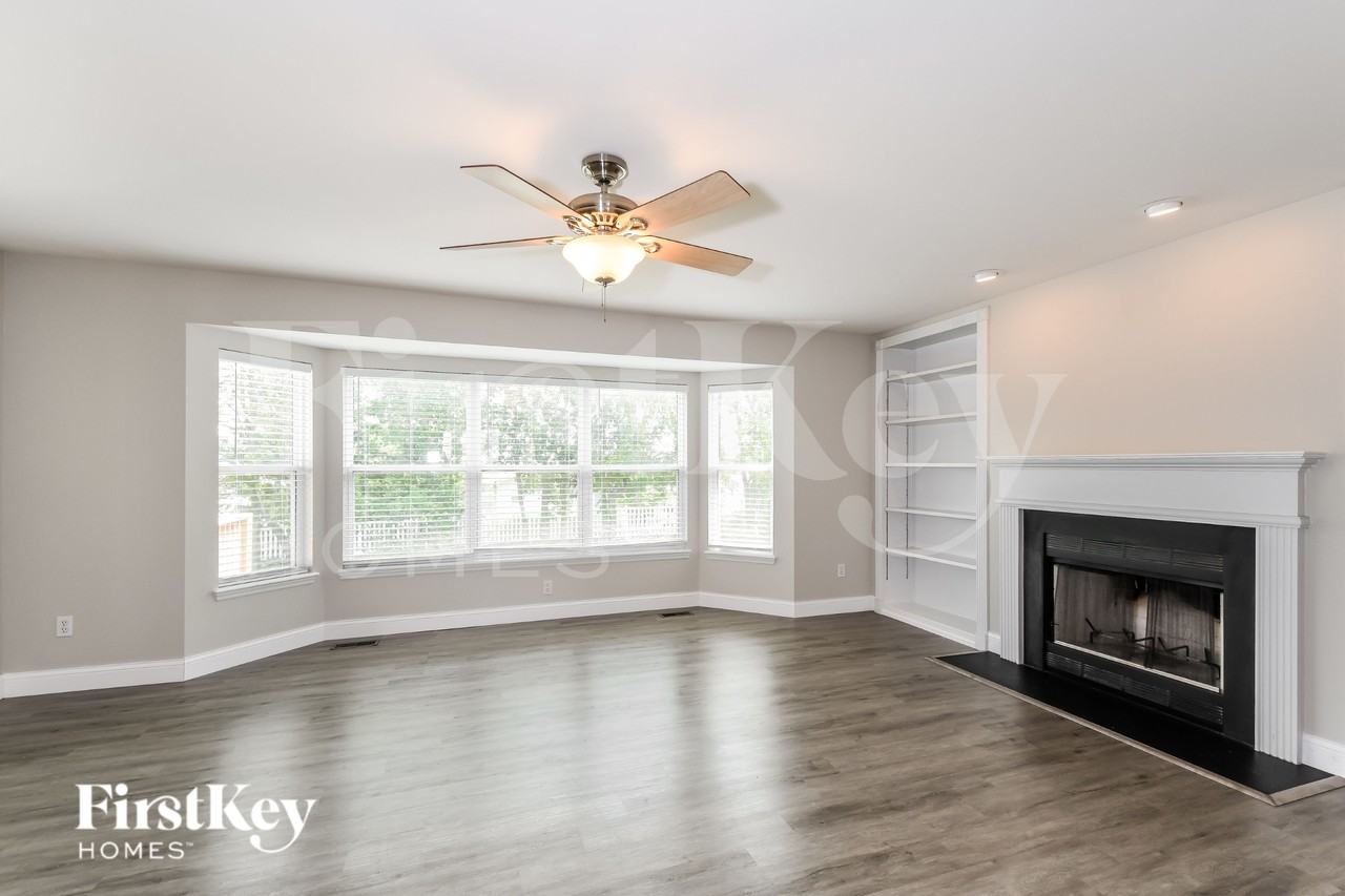 106 Stewart Springs Dr - Photo 5 of 16