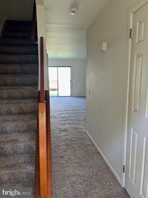 170 Frederic Ct - Photo 2 of 12