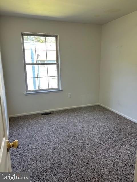 170 Frederic Ct - Photo 7 of 12