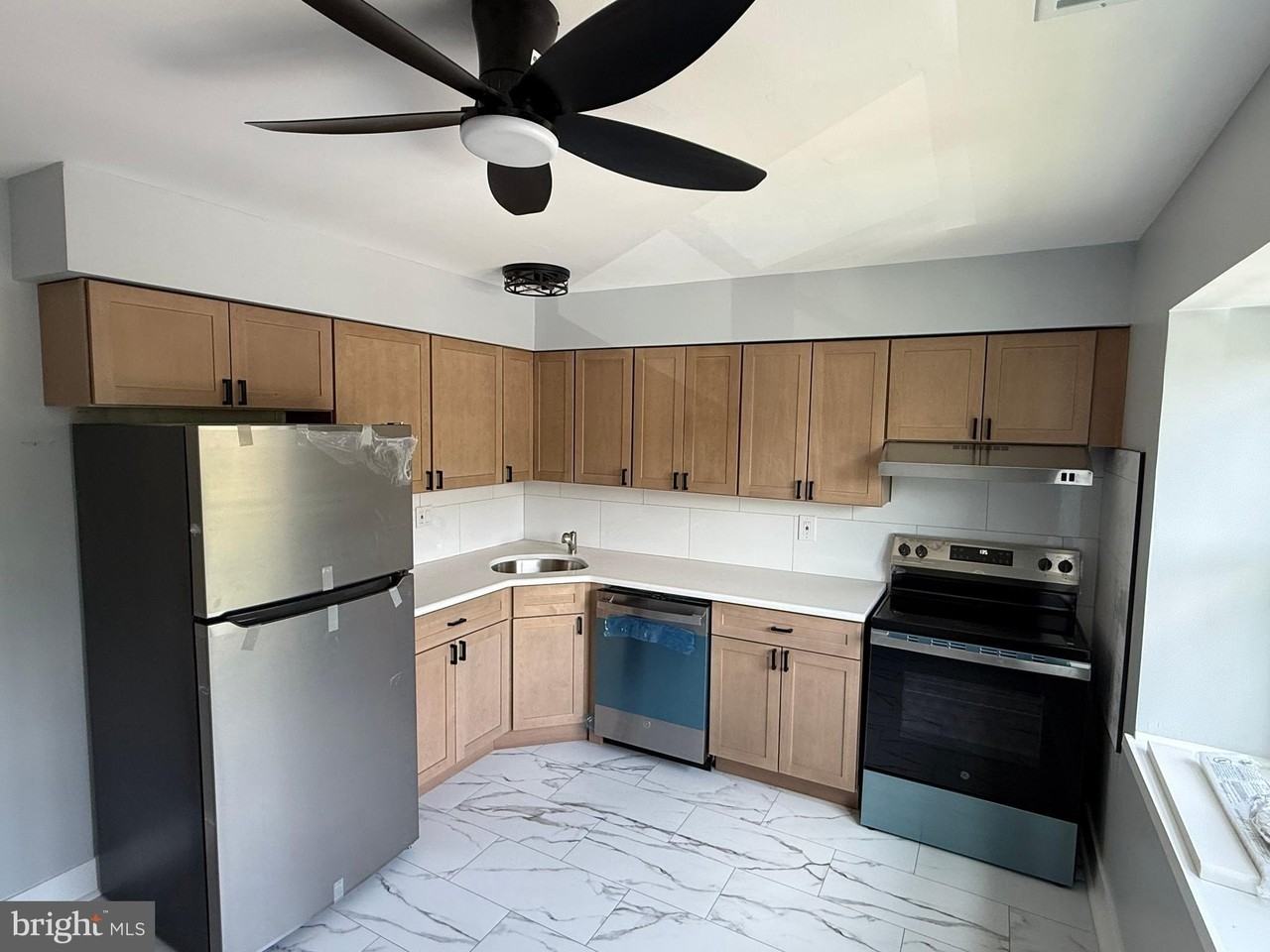 1316 Silver Ct - Photo 7 of 22