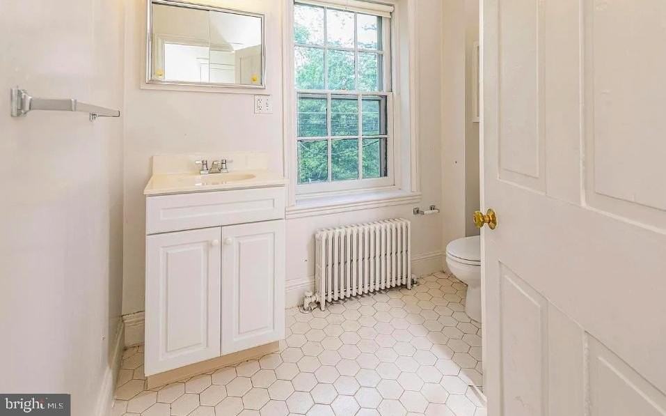 80 Alexander St - Photo 2 of 16