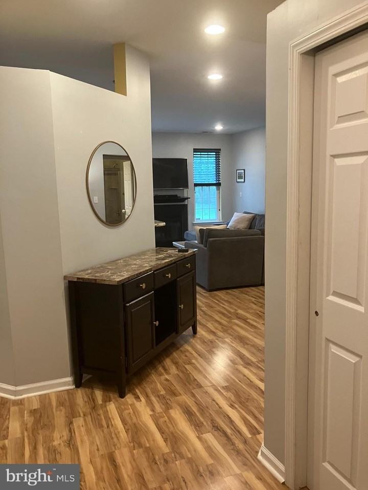 7161 Elm Ct - Photo 3 of 16