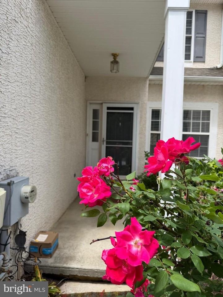 42 Madison Way - Photo 3 of 50