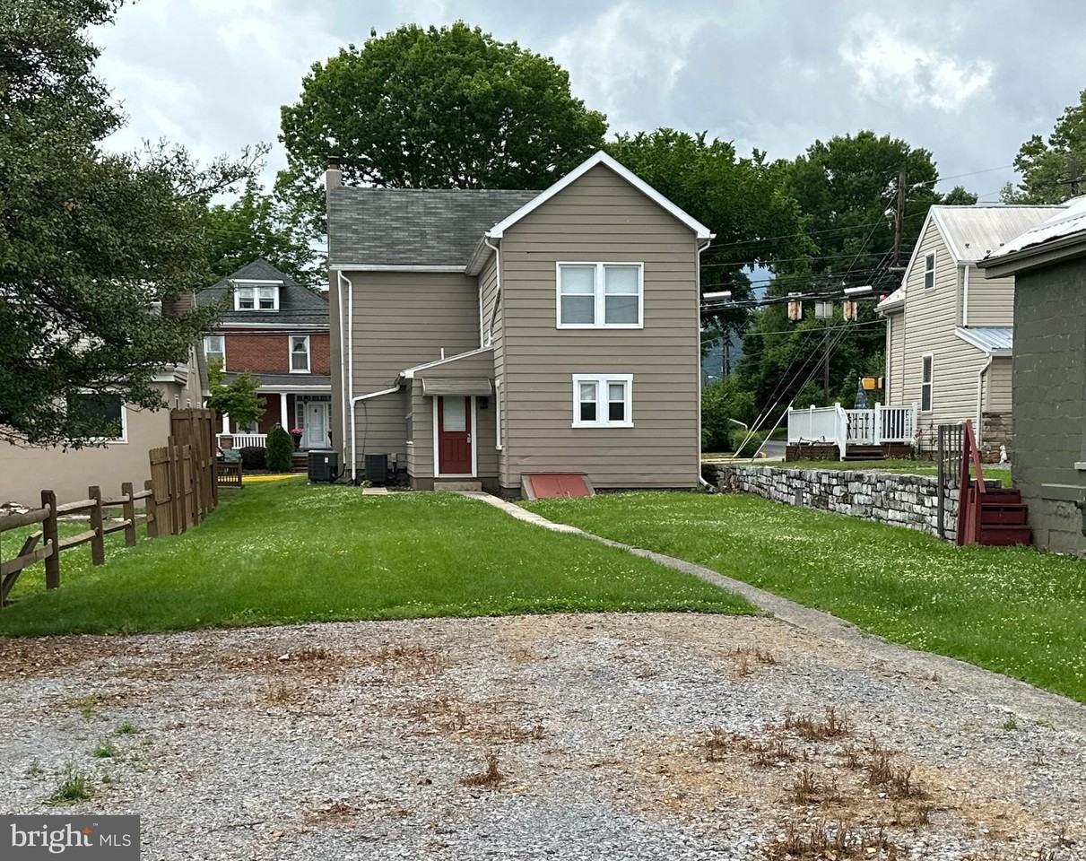 249 N Main St - Photo 2 of 3