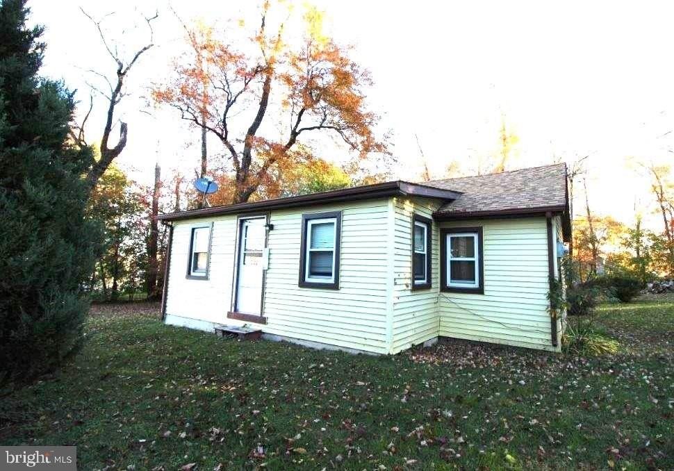 41 Lancaster Ave