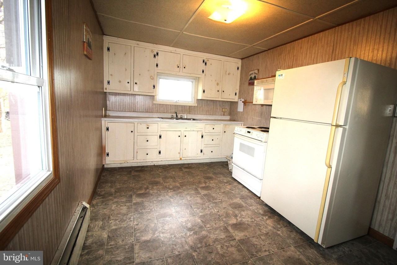 41 Lancaster Ave - Photo 3 of 8