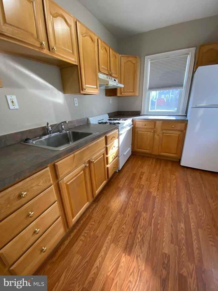 340 Main St #3C - Photo 3 of 18