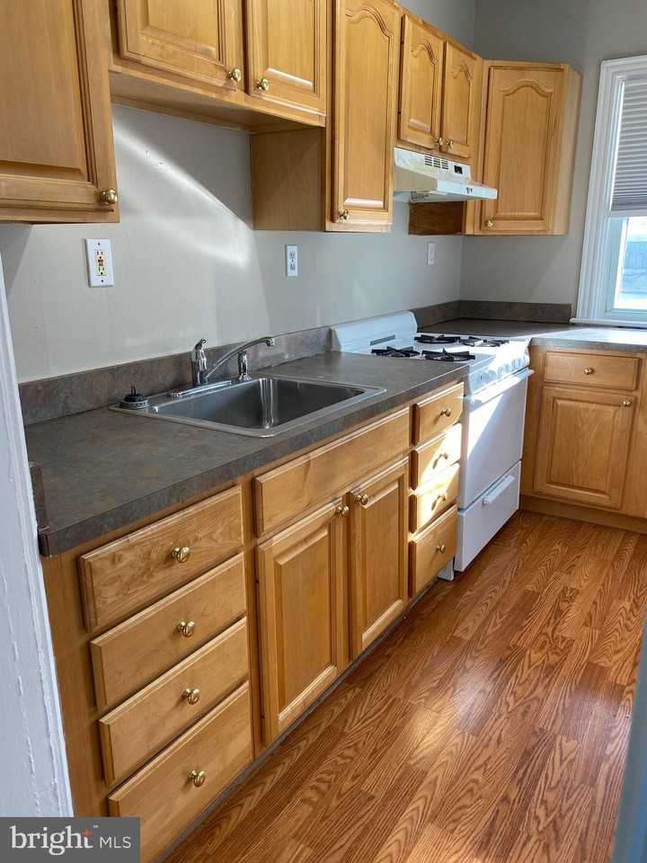 340 Main St #3C - Photo 4 of 18