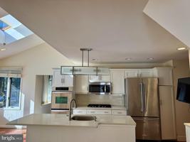 featured image of 8233 Fairview Rd