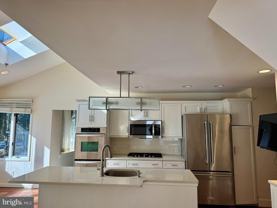 8233 Fairview Rd - Photo 1 of 1