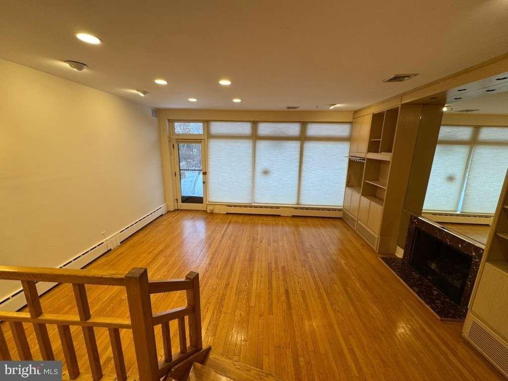 8233 Fairview Rd - Photo 6 of 36