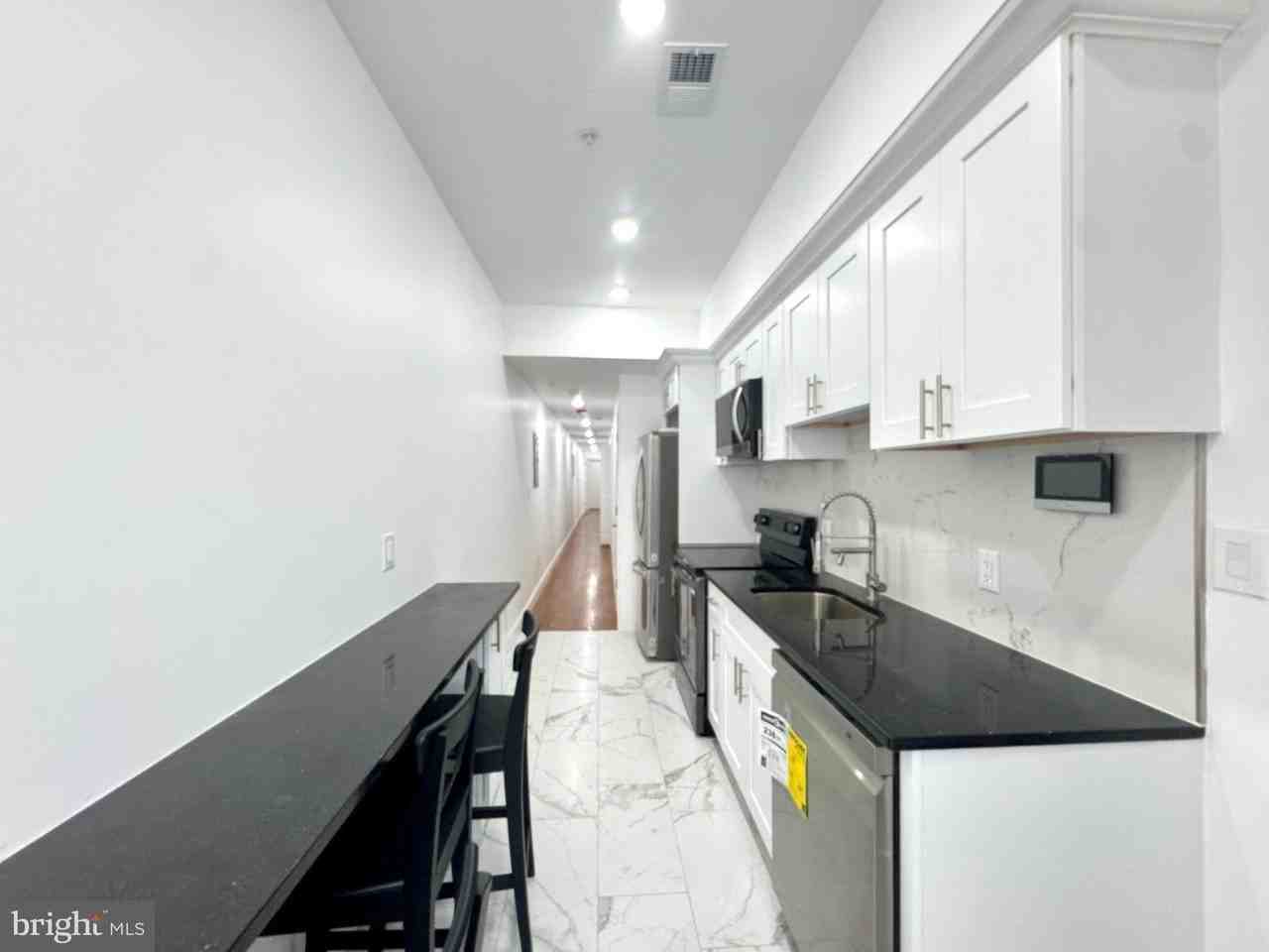 3825 Lancaster Ave #2 - Photo 3 of 9