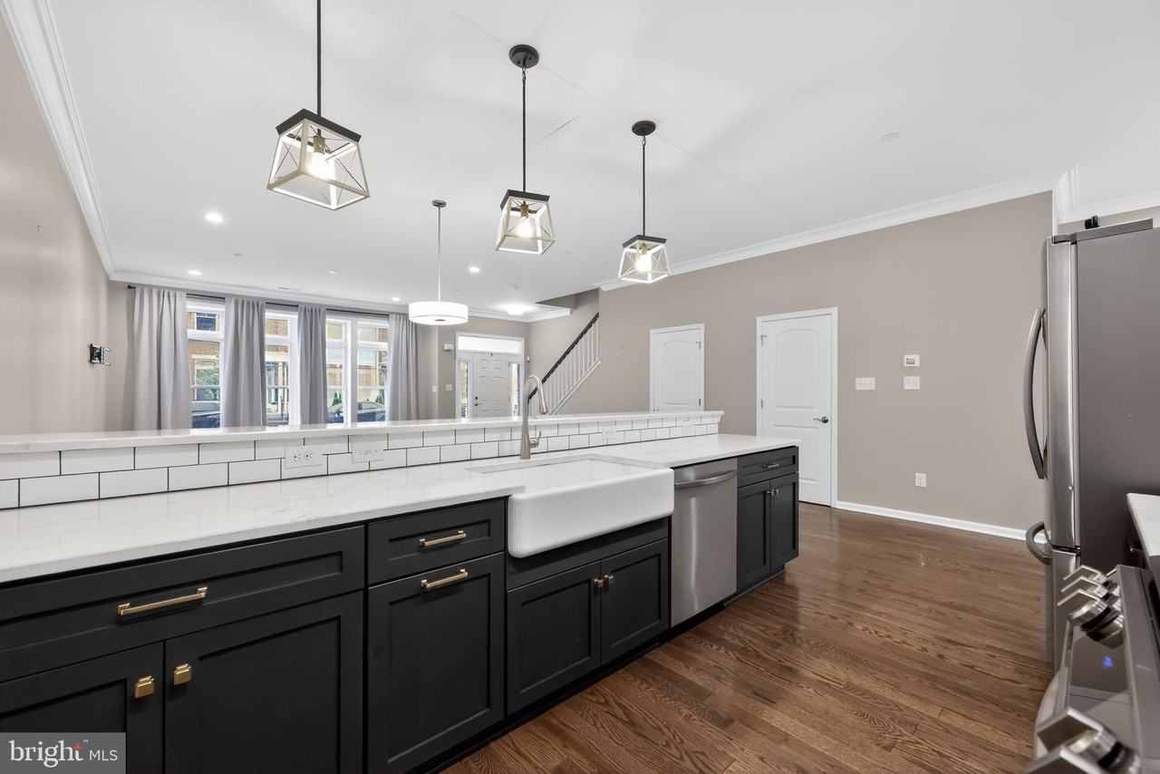 3333 Pietro Way - Photo 6 of 23