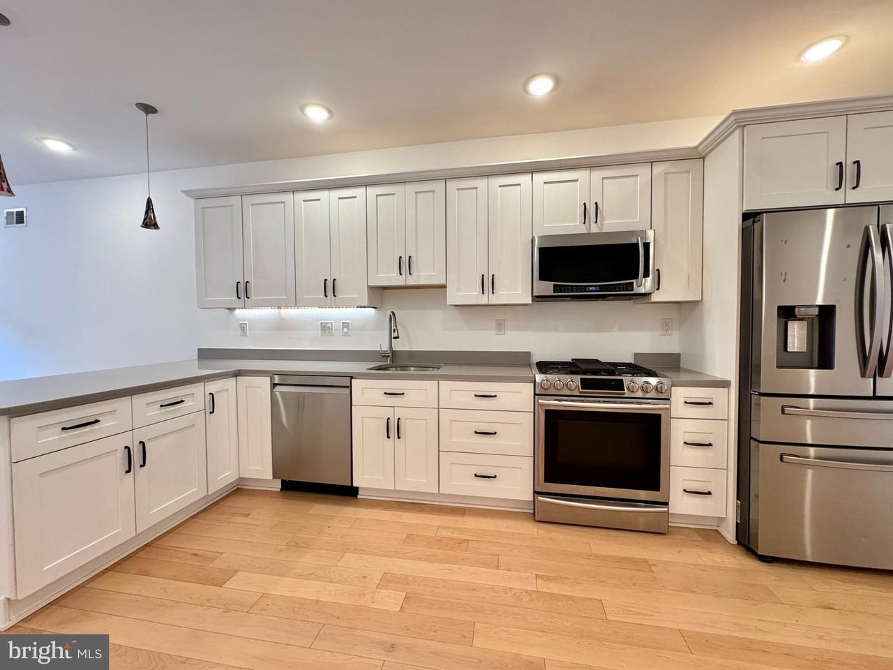 964 N Marshall St #A - Photo 5 of 19