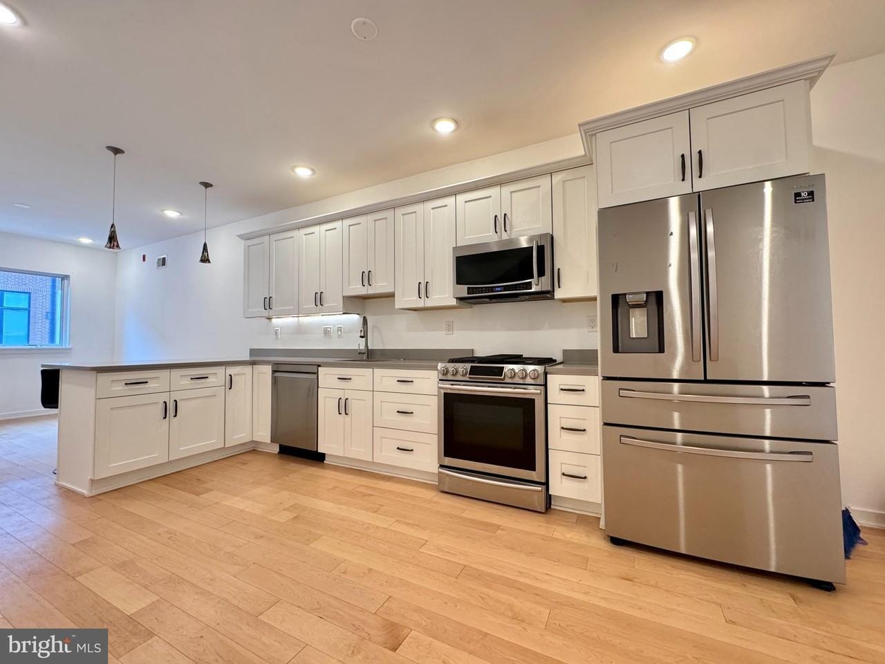 964 N Marshall St #A - Photo 6 of 19