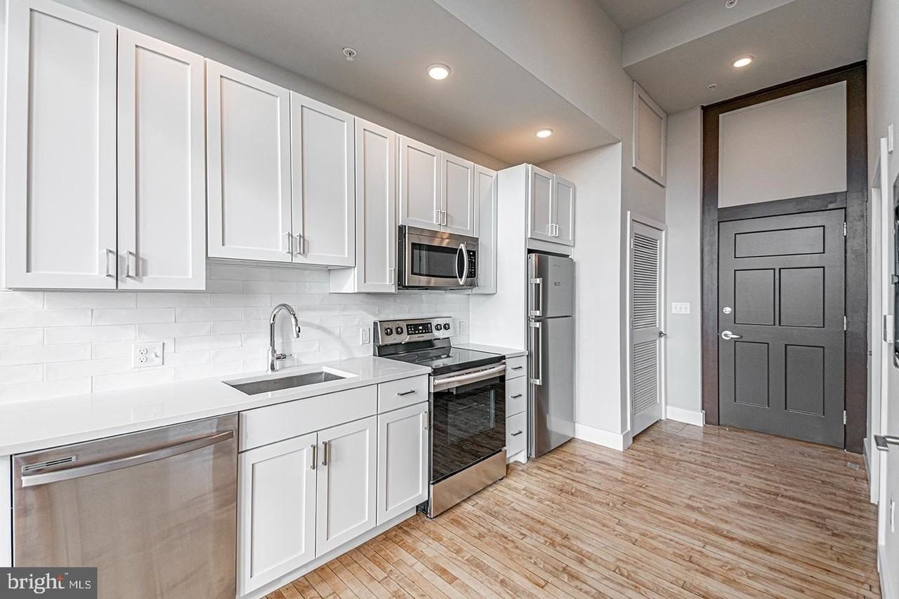 1300 S 19th St #302 - Photo 5 of 16