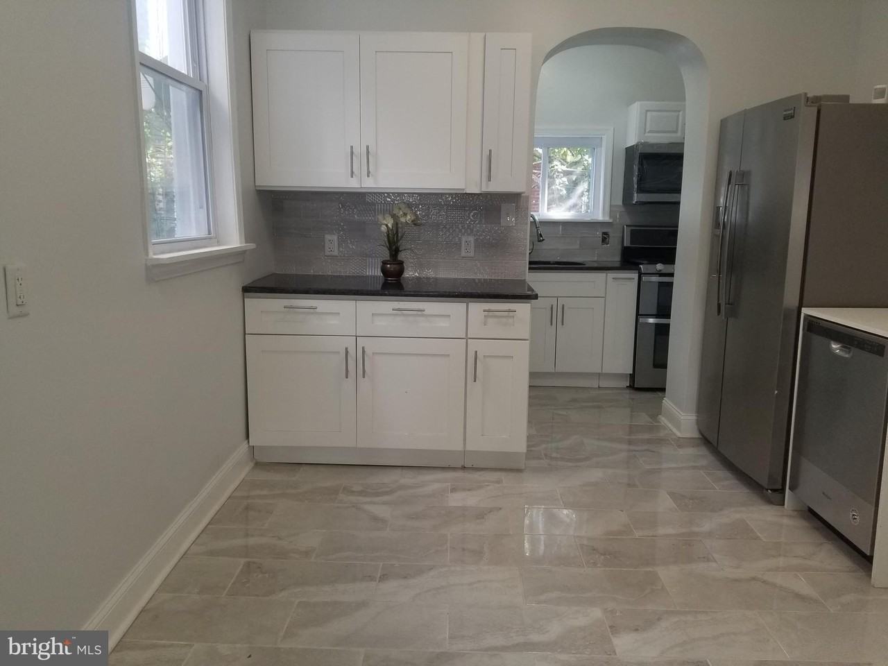 5538 Delancey St - Photo 3 of 8