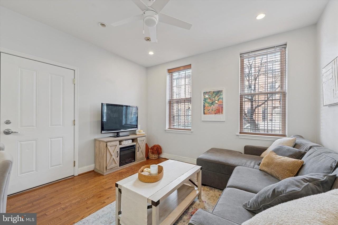1759 Frankford Ave #4 - Photo 4 of 20