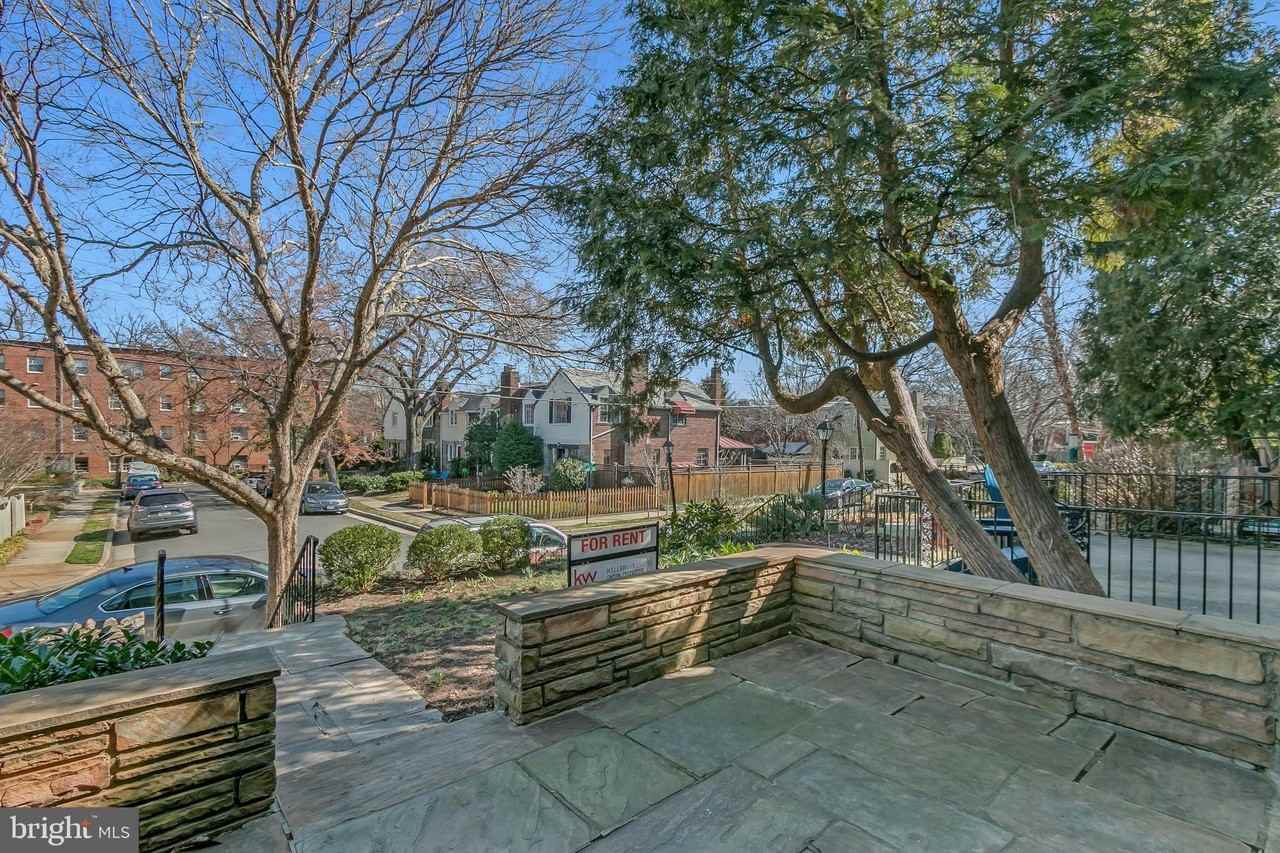 1330 Michigan Ave - Photo 3 of 36
