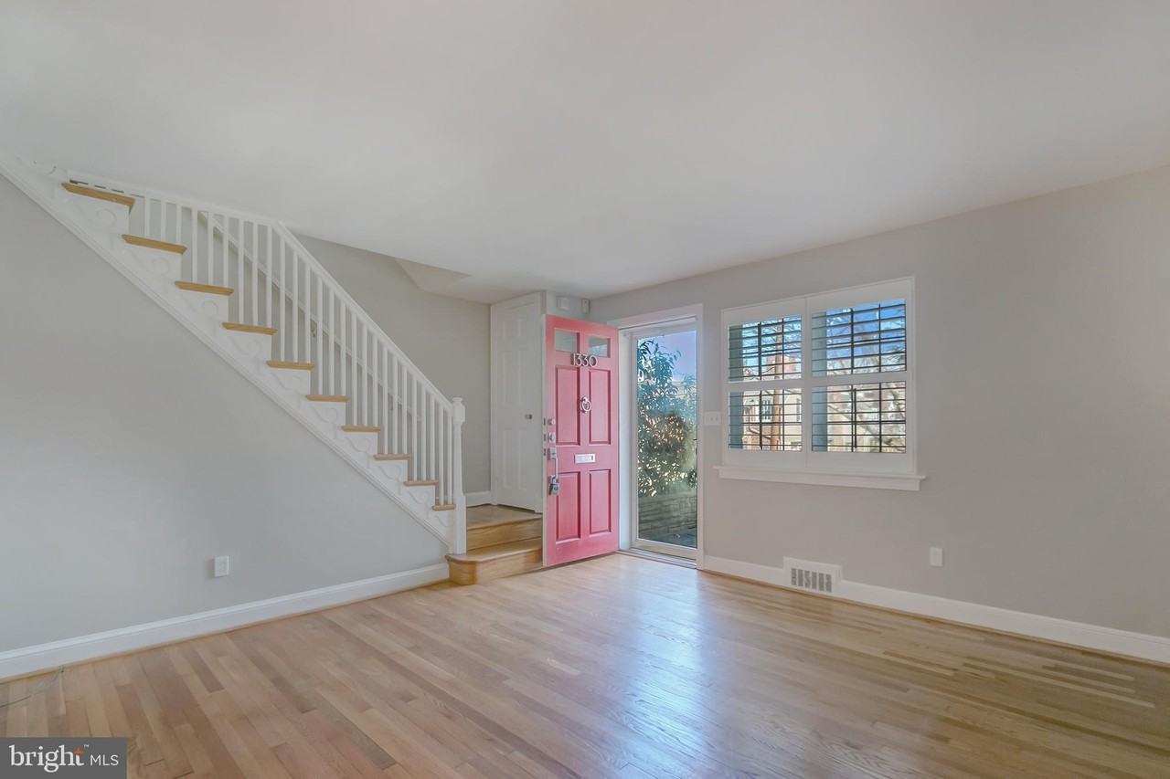 1330 Michigan Ave - Photo 4 of 36