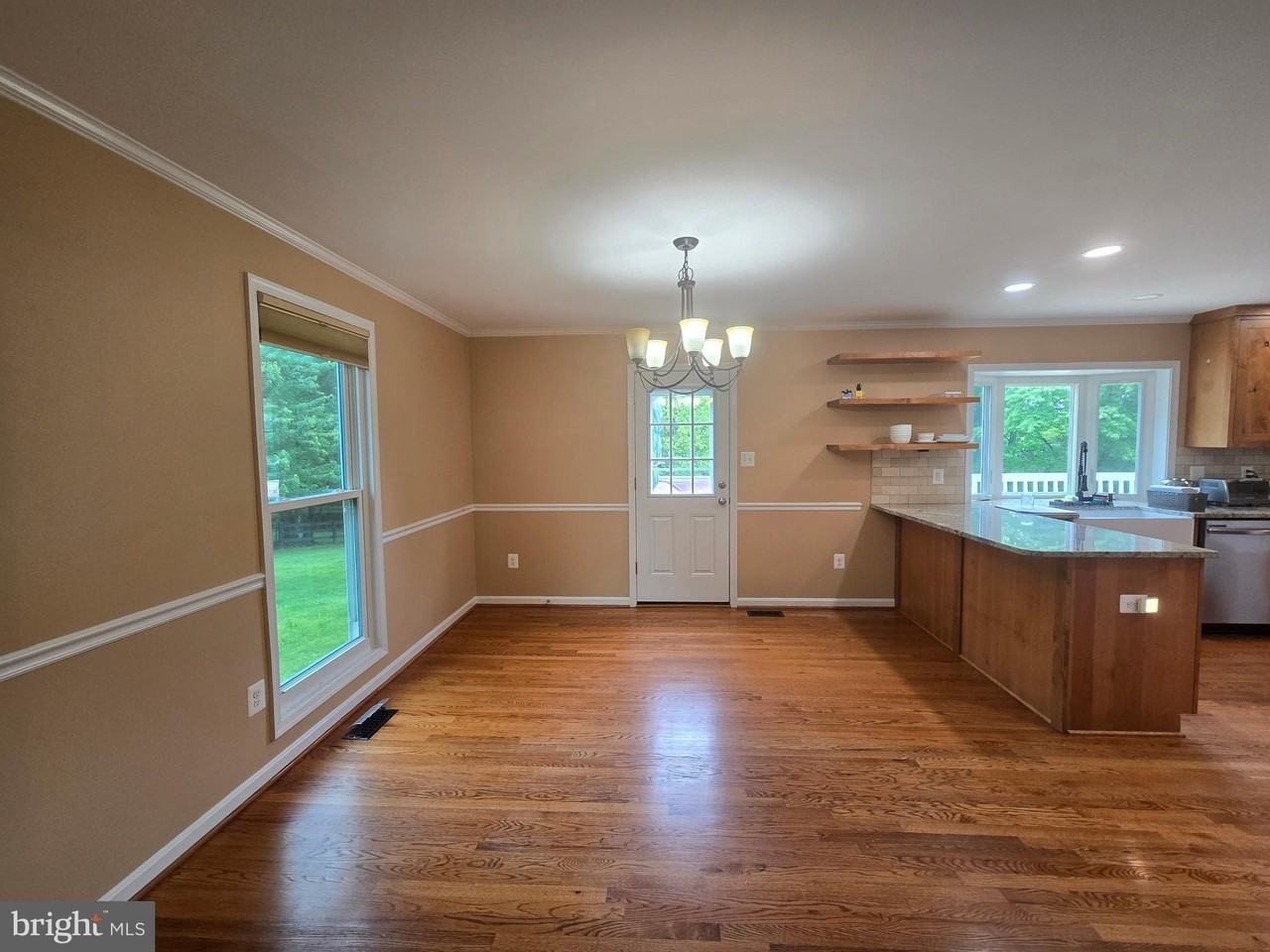 5712 John Barton Payne Rd - Photo 6 of 50