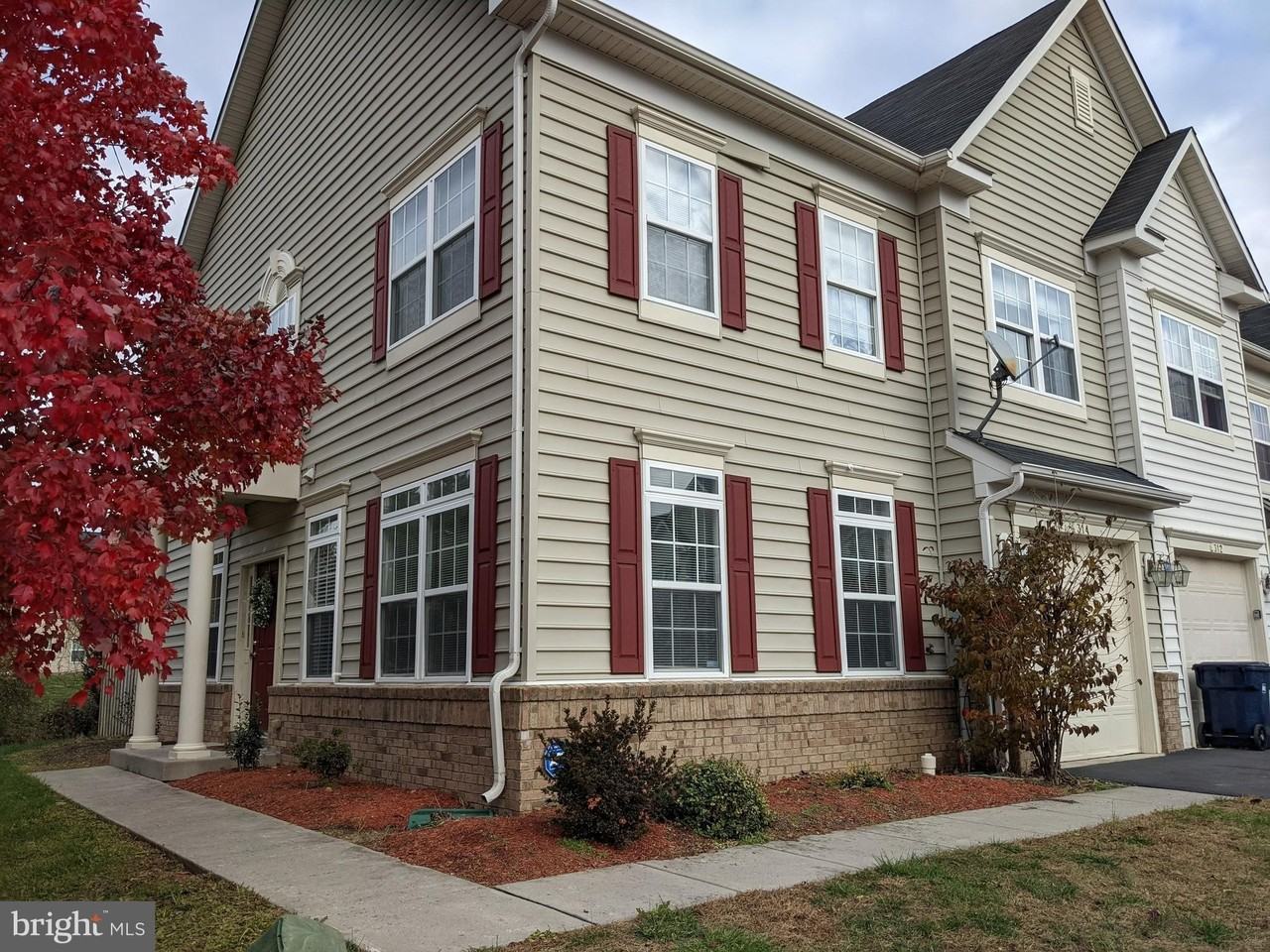 314 Kintyre Ln - Photo 2 of 32