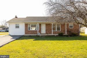 featured image of 120 Meadowlark Ln
