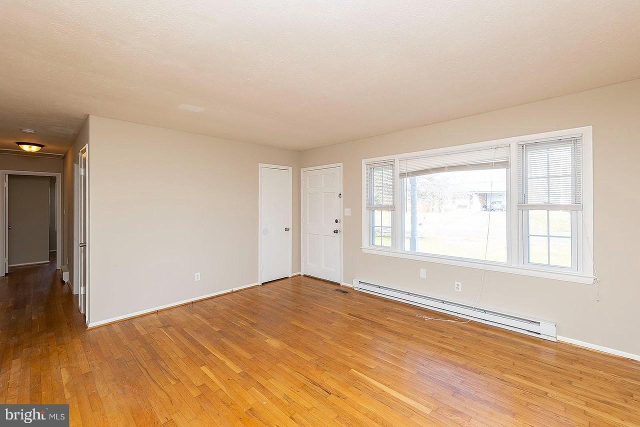 120 Meadowlark Ln - Photo 4 of 35
