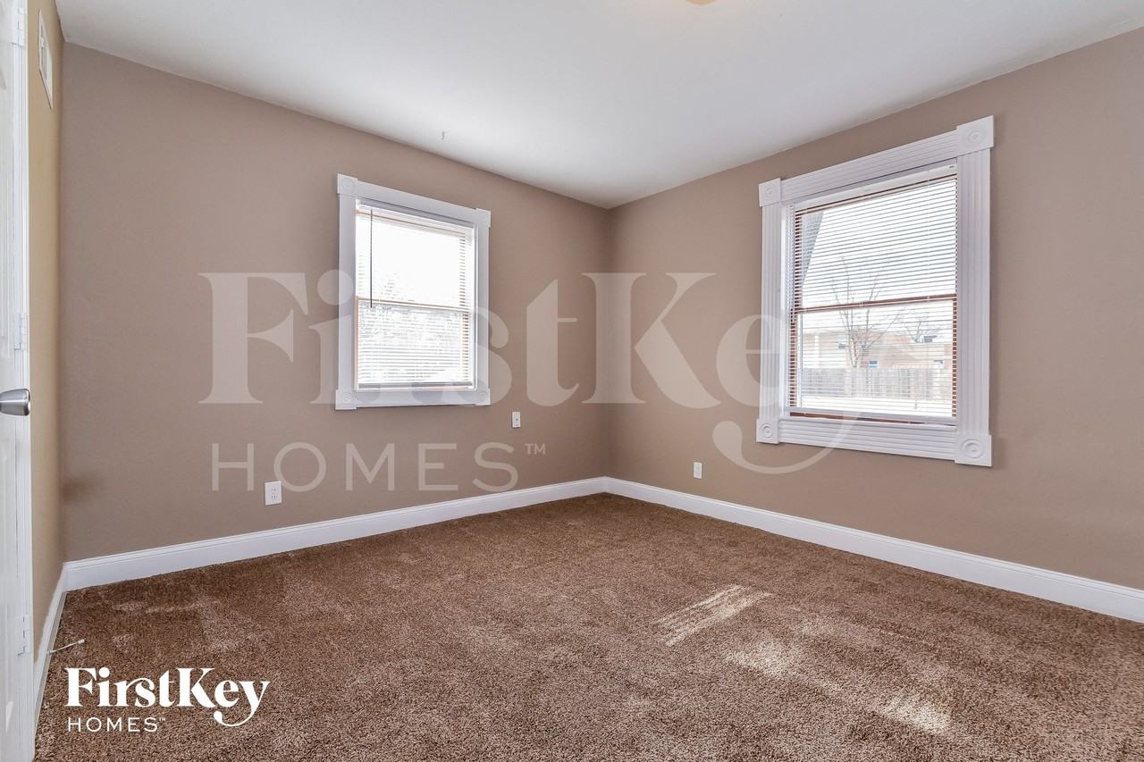 9 Charlotte Dr - Photo 7 of 15