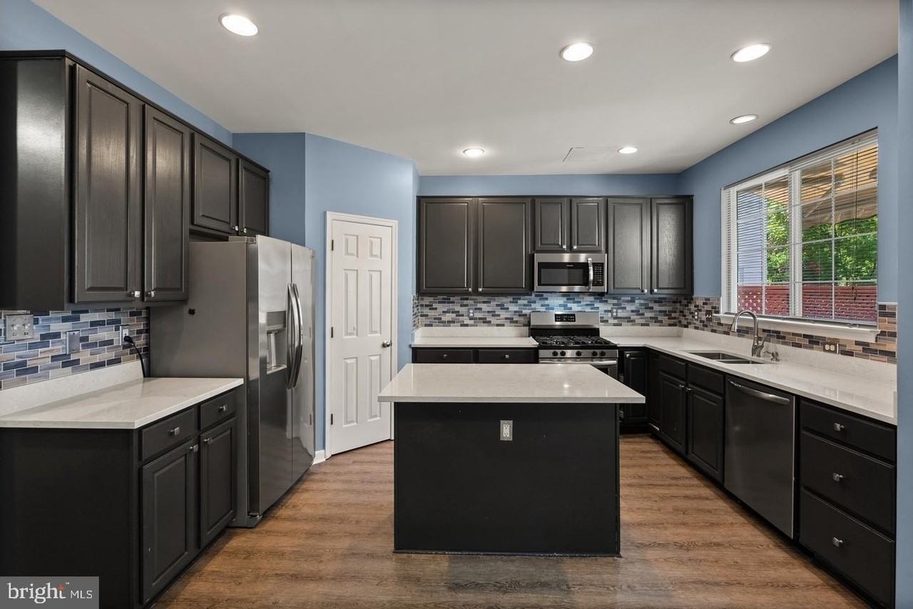 6708 Ordsall St - Photo 3 of 17