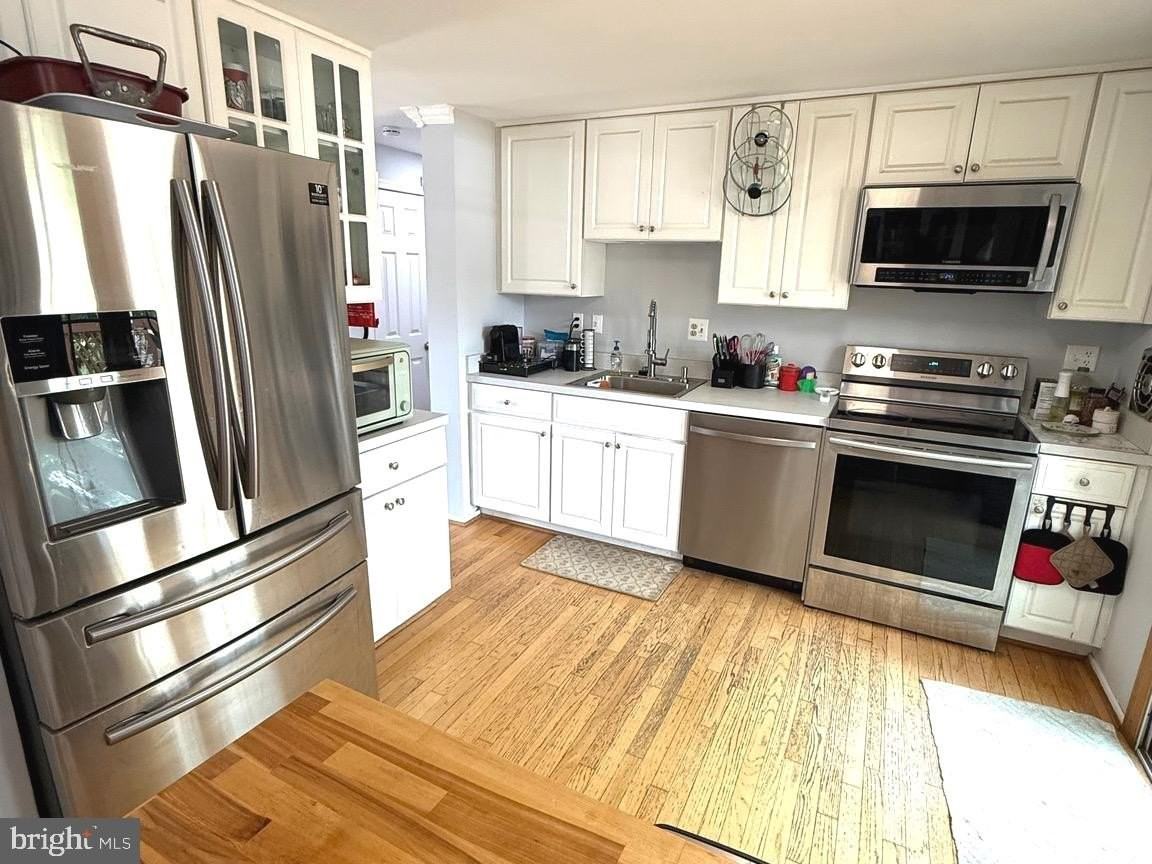 4743 Pomegranate Ct - Photo 3 of 22