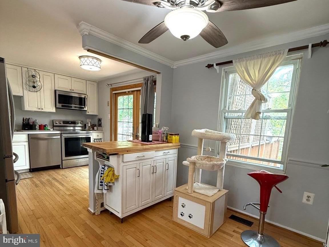 4743 Pomegranate Ct - Photo 5 of 22