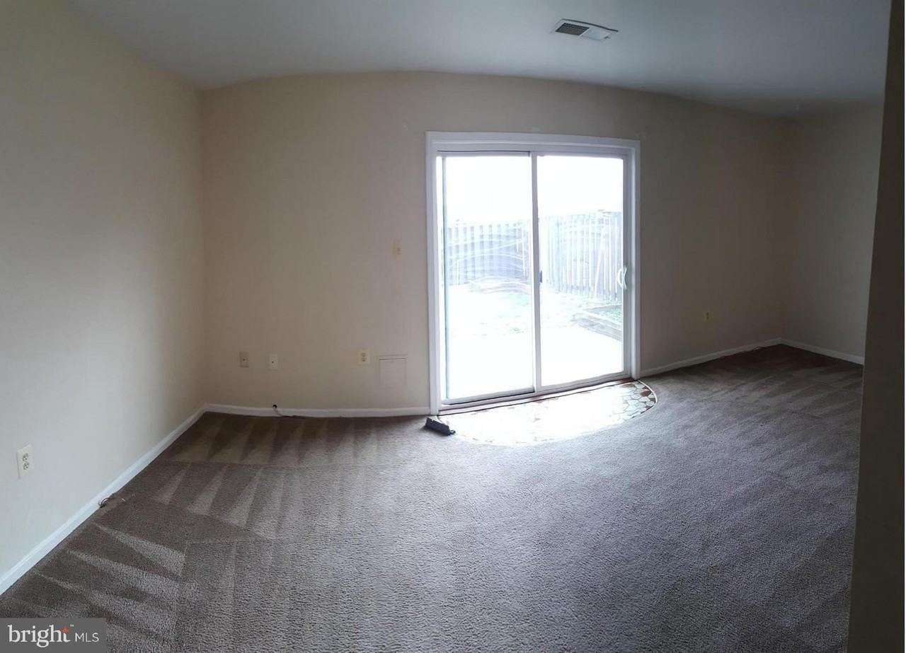 8091 Community Dr - Photo 4 of 11